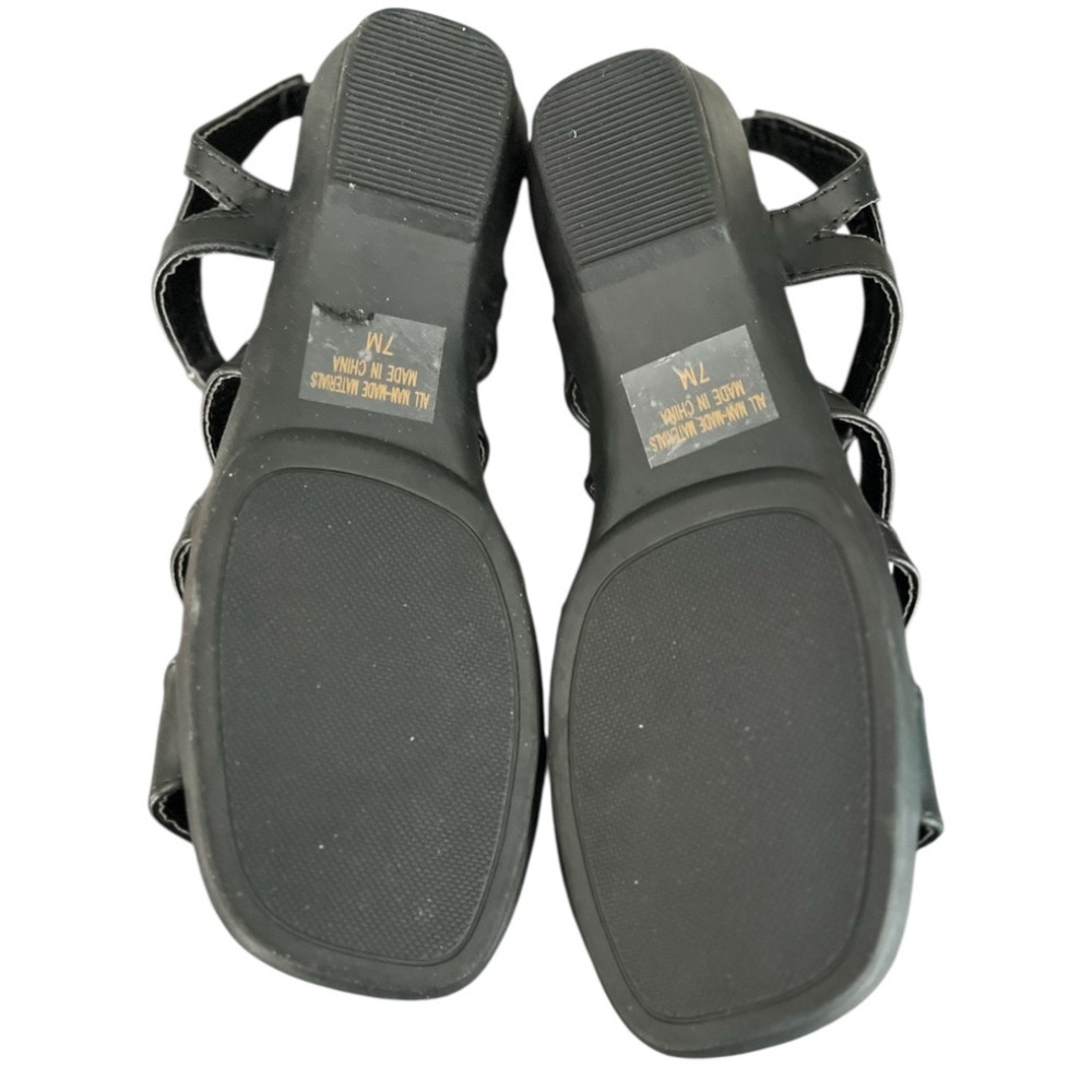 Classique Harper Black Women's Size 7 Stretch Upper 1 1/4" Heel Sandals New - Picture 2 of 11